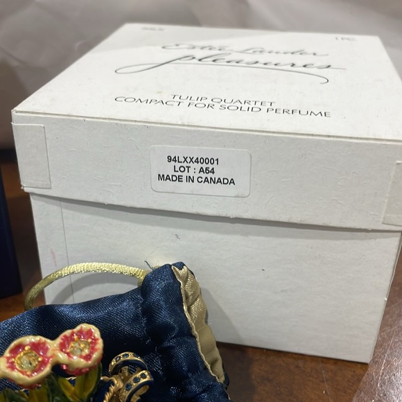 2004 ESTEE LAUDER JAY STRONGWATER TULIP QUARTET SOLID PERFUME COMPACT RARE - Picture 4 of 7